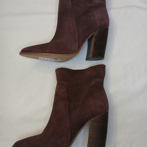 Nordstrom Rack- Vince Camuto Catheryna Leather Pointed Toe Ankle Bootie sz 7 - Picture 6 of 11